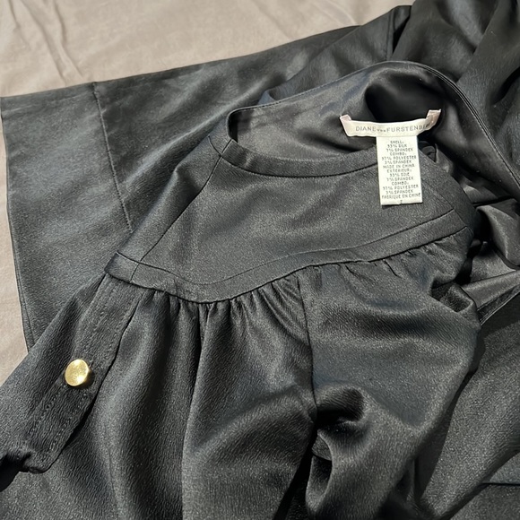 DVF Rich, crepey silk blend DVF dress - Picture 5 of 5